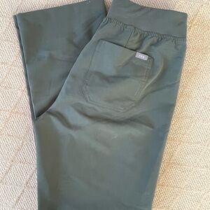 Figs Women’s Olive Green Livingston Basic Scrub Pants